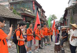 參加山東游學(xué)夏令營能夠協(xié)助孩子增加見識