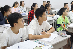上海英語詞匯夏令營的收費標準如何？