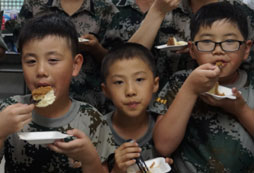 上海普通軍事夏令營(yíng)與特種兵夏令營(yíng)有什么區(qū)別