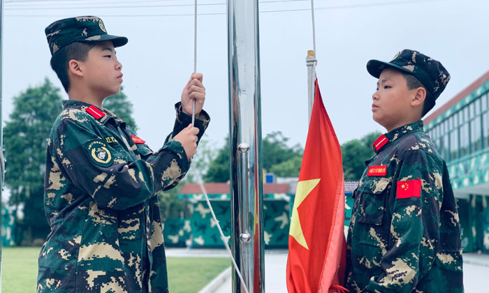 上海軍事夏令營(yíng)有哪些