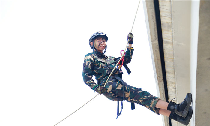 上海軍事夏令營費用.jpg