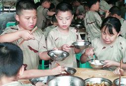 上海有軍事的夏令營嗎