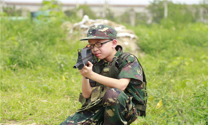 上海兒童軍事夏令營(yíng)