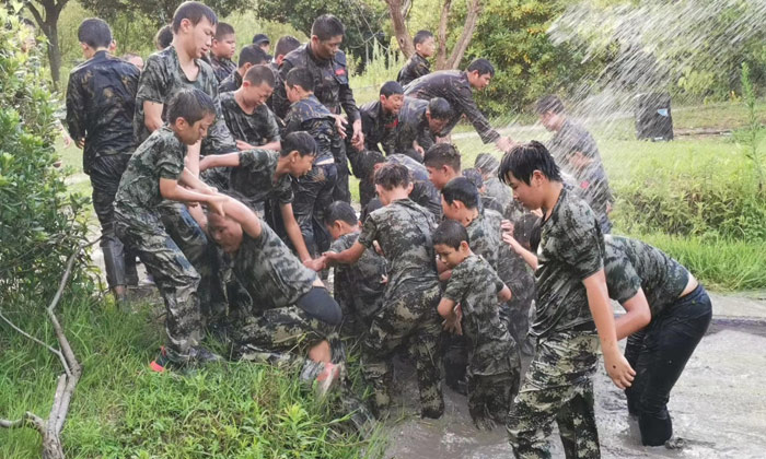 上海軍訓夏令營哪家好