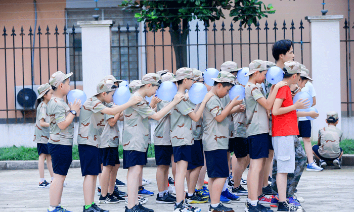 上海軍訓(xùn)夏令營價格多少