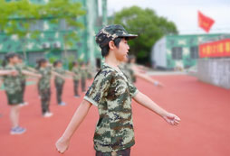 上海軍訓(xùn)夏令營(yíng)活動(dòng)哪個(gè)好？