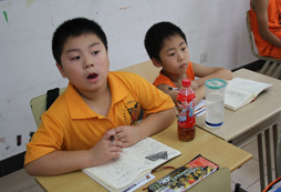 從小性格比較內(nèi)向的人如何提升口才能力？