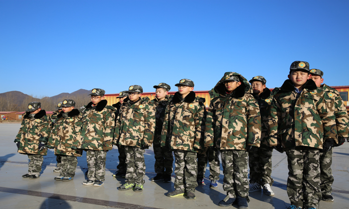 山西少年軍事夏令營(yíng)