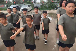 山西小學(xué)生軍事夏令營增強自信