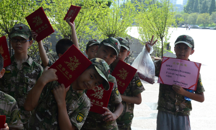 野外生存夏令營(yíng)對(duì)于青少年有什么樣的影響.jpg