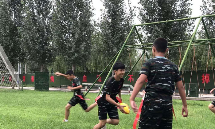 生存夏令營(yíng)好不好