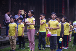 選擇野外生存夏令營暑假遠(yuǎn)離城市渾濁