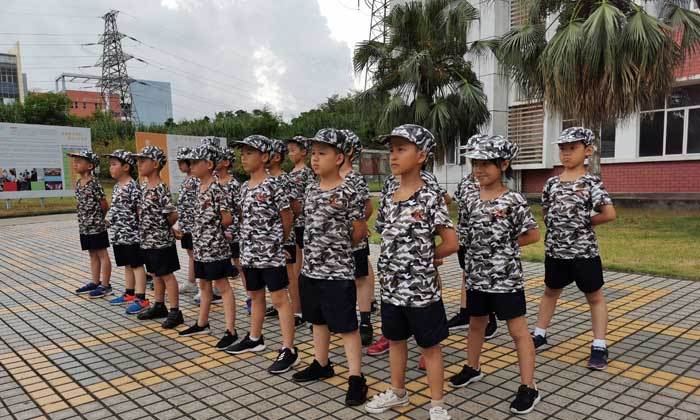深圳軍事夏令營(yíng)
