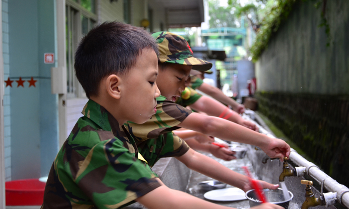 深圳軍訓(xùn)夏令營