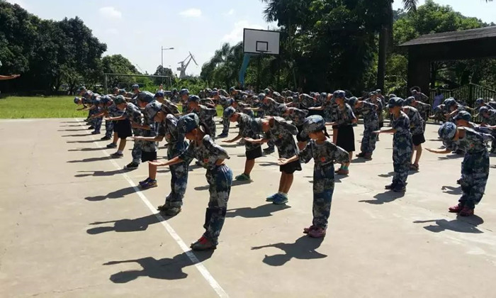 深圳軍事訓(xùn)練營(yíng)