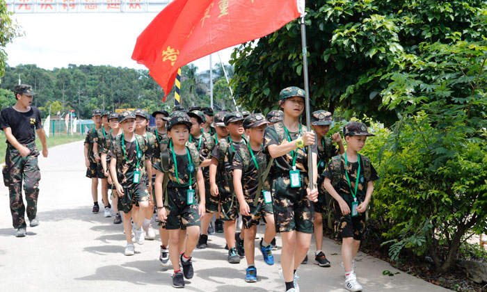 深圳軍事夏令營哪個(gè)好