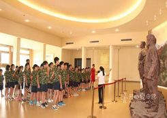 深圳軍訓(xùn)夏令營(yíng)的最低費(fèi)用是多少？