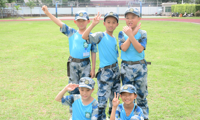 深圳軍訓(xùn)夏令營(yíng)那個(gè)好