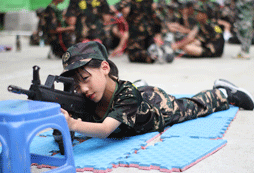 家長如何才能挑選出合適的深圳軍事夏令營呢？