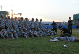 培養(yǎng)孩子勇氣選深圳青少年軍事夏令營(yíng)好嗎？