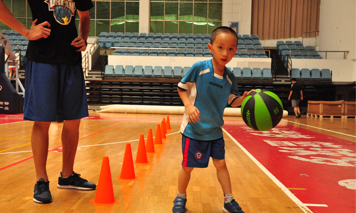 深圳青少年籃球訓練營合適合多大年齡的孩子參加.jpg