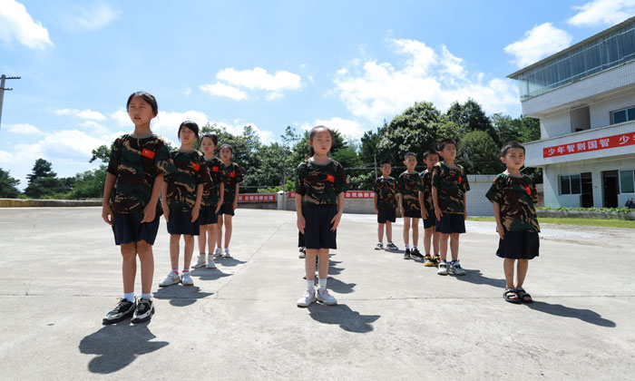 石家莊軍事夏令營的師資團(tuán)隊(duì)怎么樣呢？.jpg
