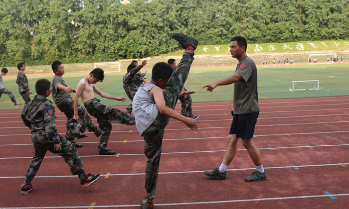 石家莊軍事夏令營的課程訓(xùn)練有哪些？.jpg