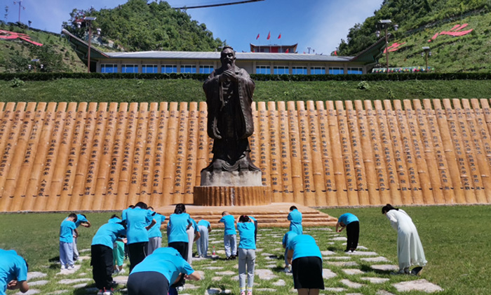 十堰夏令營(yíng)活動(dòng)多少錢