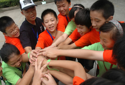 夏令營(yíng)中小學(xué)生暑假的最好選擇