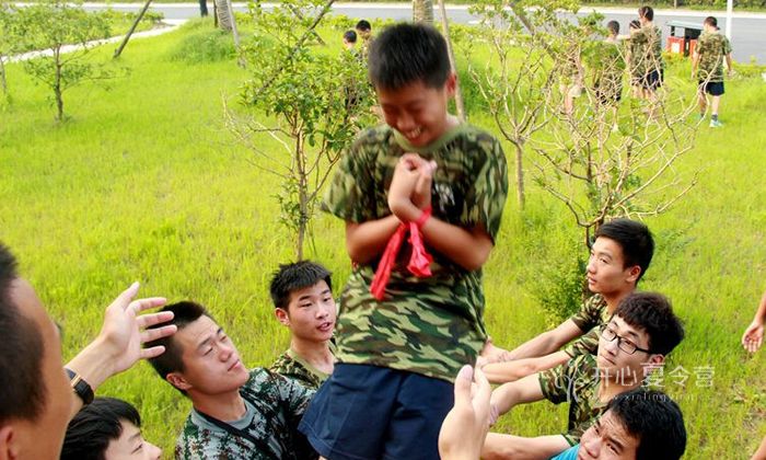 中小學(xué)生領(lǐng)袖夏令營