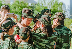 參加2024貴陽中學(xué)生吃苦夏令營體驗(yàn)生活!
