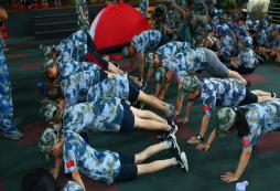 不知道選哪個(gè)？四川夏令營(yíng)排行榜為您揭示最佳選擇，確保孩子的快樂(lè)假期。