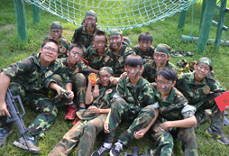 青少年軍事夏令營鼓勵孩子放飛自己心中的夢想