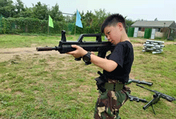 射擊體驗(yàn)