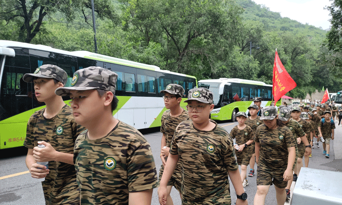 外出行軍