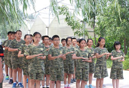 青少年軍校夏令營是如何培養(yǎng)孩子的生存能力的？