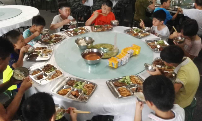 每天的飲食都是經(jīng)過(guò)合理搭配
