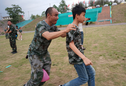 教官和我一起做活動