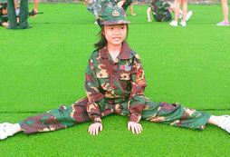 上饒八一軍事夏令營(yíng)哪里吸引孩子？