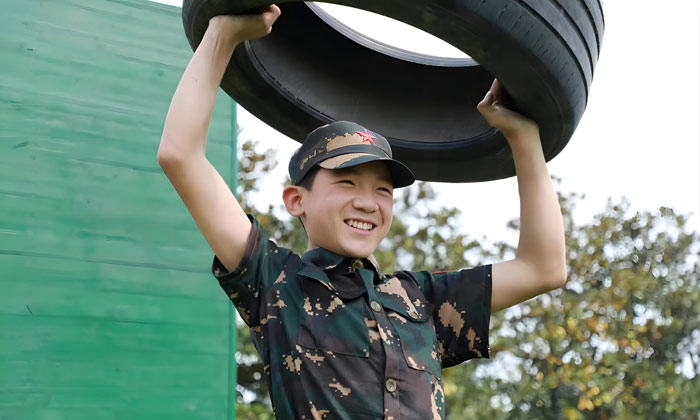 蘇州軍事夏令營(yíng)報(bào)名哪家好