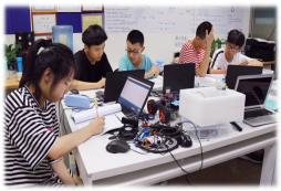 天津科技夏令營給孩子一次學(xué)習(xí)編程的機(jī)會
