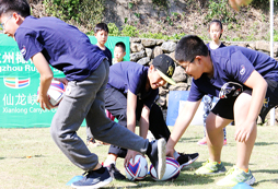 女孩子適合參加橄欖球運(yùn)動夏令營嗎？