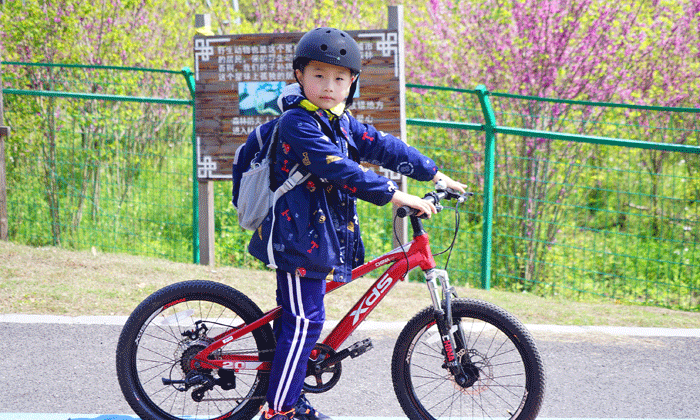 學(xué)員單獨騎車練習(xí)