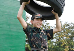 軍事拓展夏令營哪里吸引孩子？