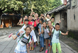  農(nóng)場夏令營讓孩子體驗農(nóng)場生活