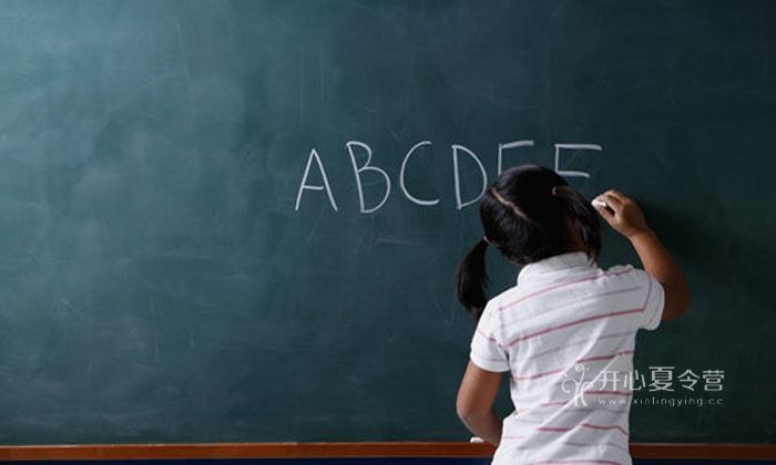 父母如何輔導(dǎo)孩子進(jìn)行英語單詞的自然拼讀