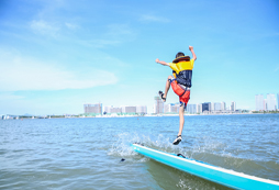三亞帆船夏令營給孩子挑戰(zhàn)自我的機會！