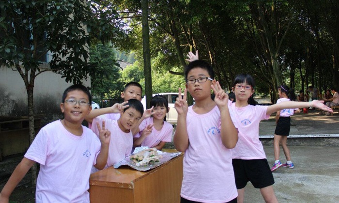 威寧青少年研學(xué)夏令營.jpg