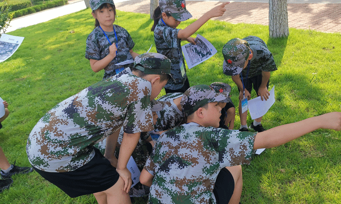 咸寧軍事夏令營(yíng).gif