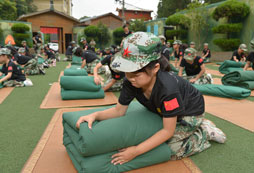 溫州軍事夏令營能夠改正孩子哪些陋習？